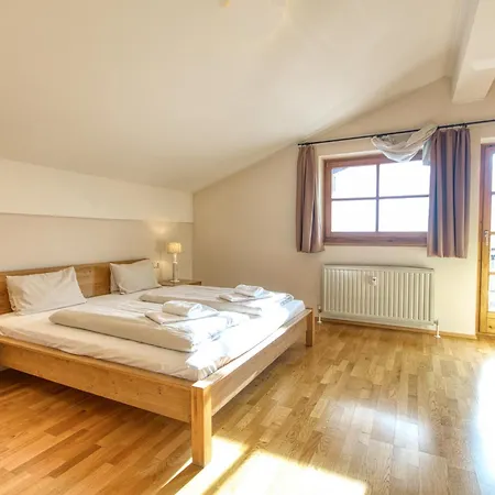 Select 10 - By Alpen * Piesendorf